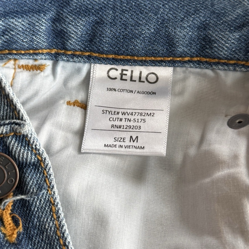 Cello Distressed Cut Off Denim Shorts Size Medium New With Tags - Picture 3 of 6